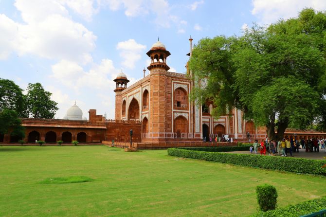 The Ultimate Taj Mahal Sunrise Tour Guide